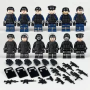 12 darab SWAT rendőr építőjáték figura készlet kiegészítőkkel
